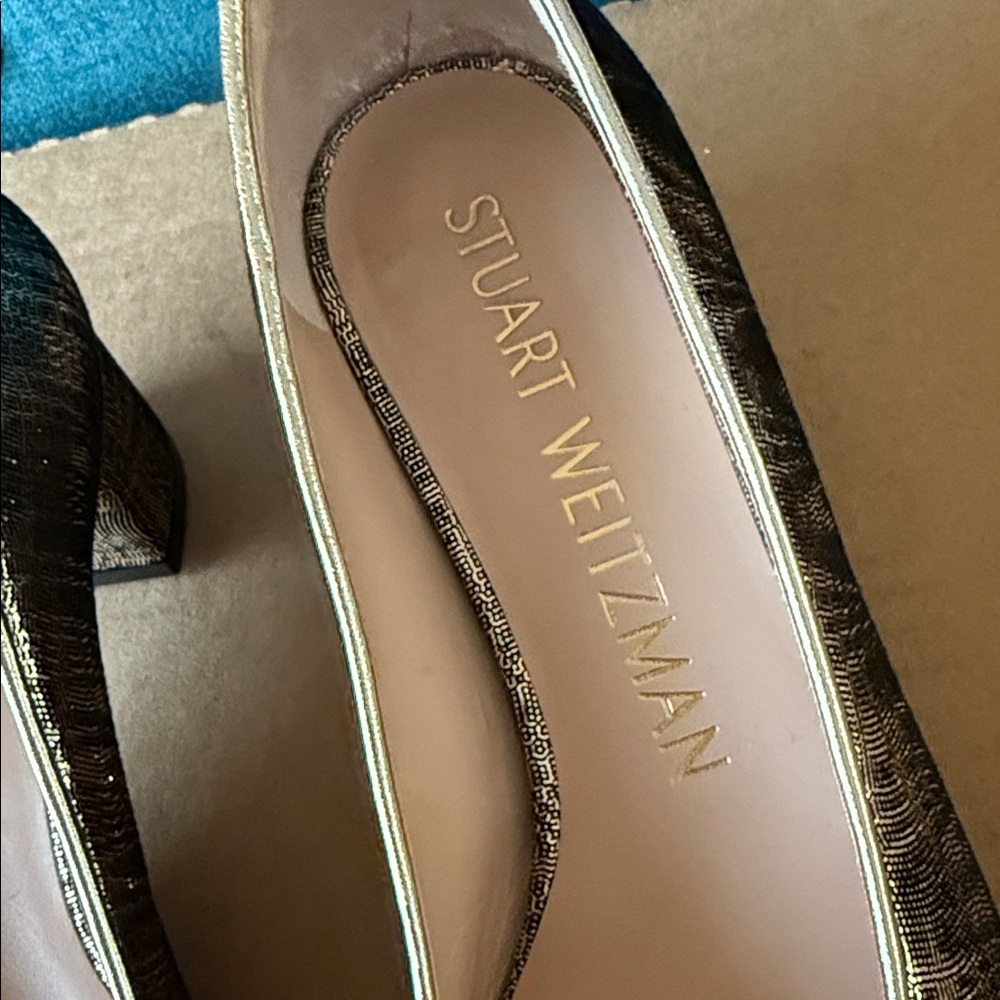 Stuart Weitzman Metallic Bronze Shoes with a Bow - Picture 15 of 16